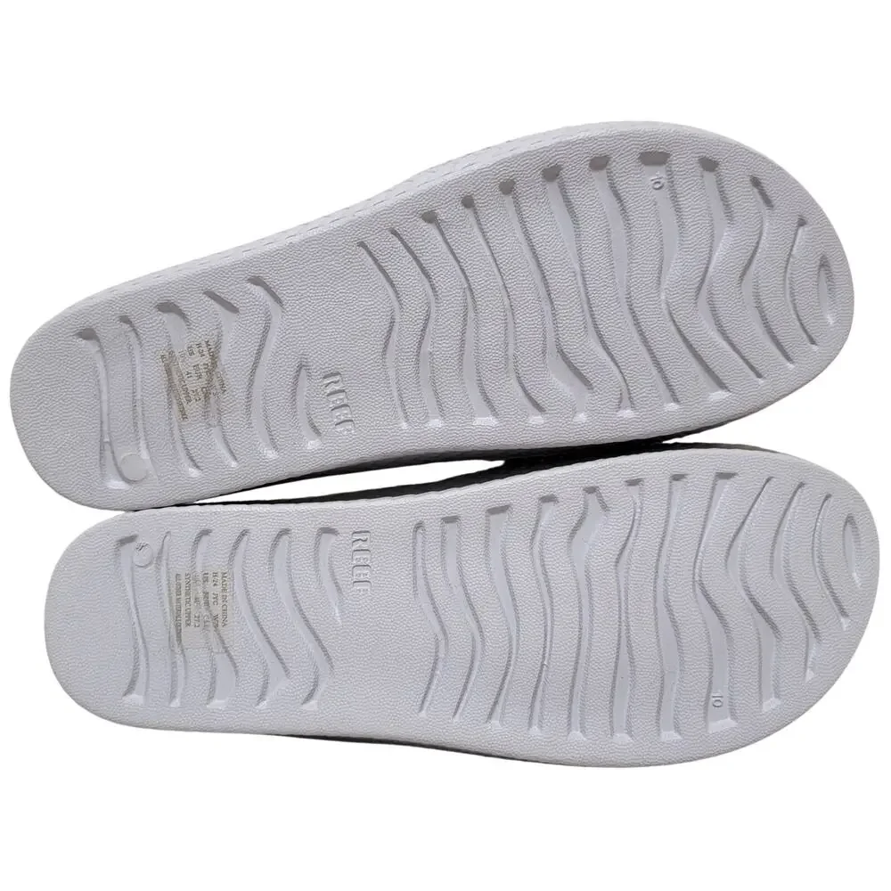 Reef women water